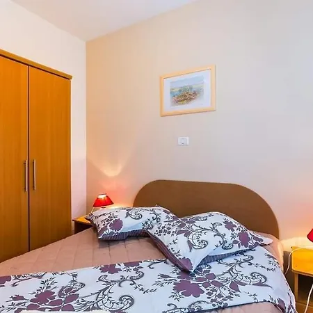 Apartman Nada *** Medulin Exterior photo
