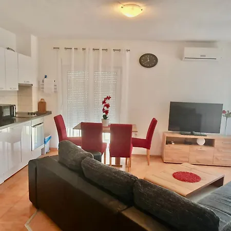 Apartman Nada *** Medulin Exterior photo