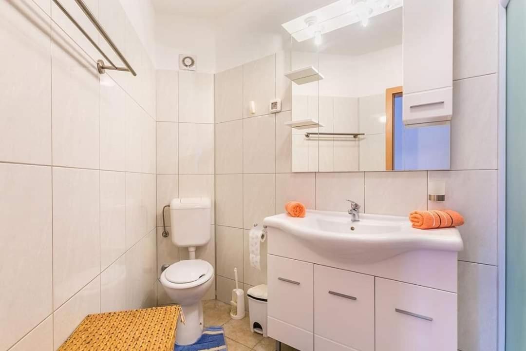 Nada *** Apartment *